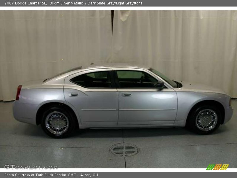 Bright Silver Metallic / Dark Slate Gray/Light Graystone 2007 Dodge Charger SE