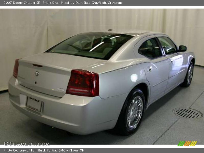 Bright Silver Metallic / Dark Slate Gray/Light Graystone 2007 Dodge Charger SE