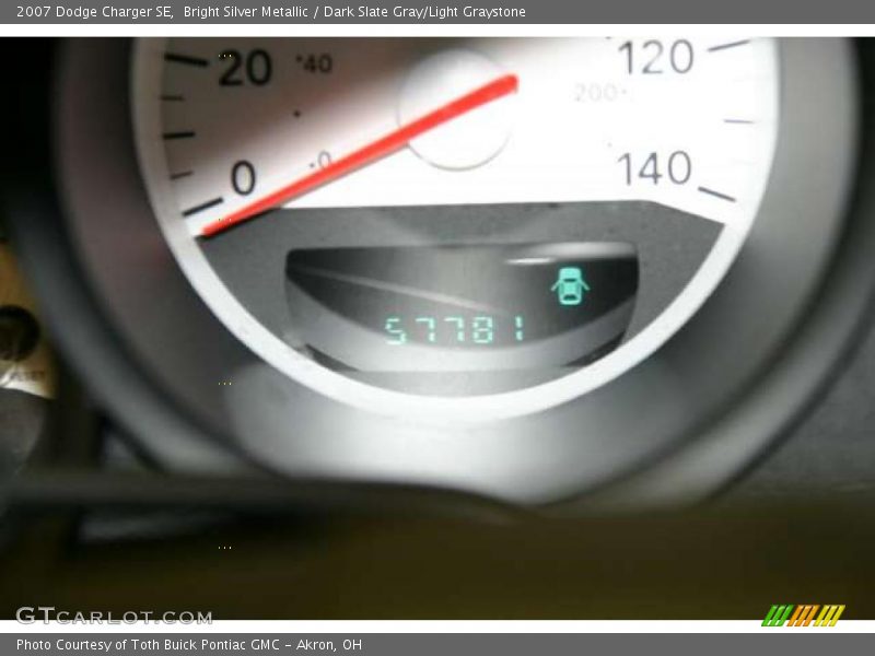Bright Silver Metallic / Dark Slate Gray/Light Graystone 2007 Dodge Charger SE