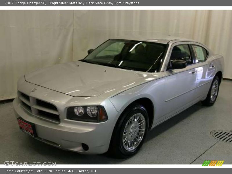 Bright Silver Metallic / Dark Slate Gray/Light Graystone 2007 Dodge Charger SE