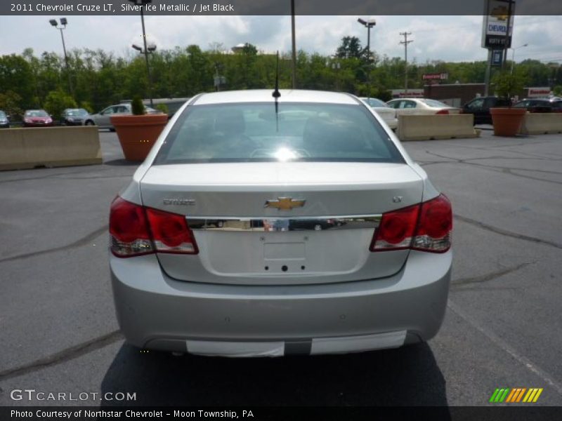 Silver Ice Metallic / Jet Black 2011 Chevrolet Cruze LT