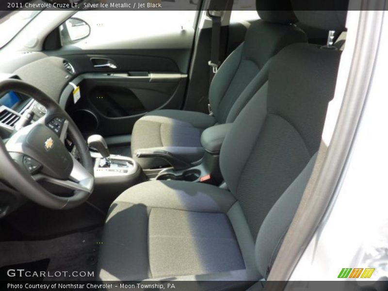Silver Ice Metallic / Jet Black 2011 Chevrolet Cruze LT