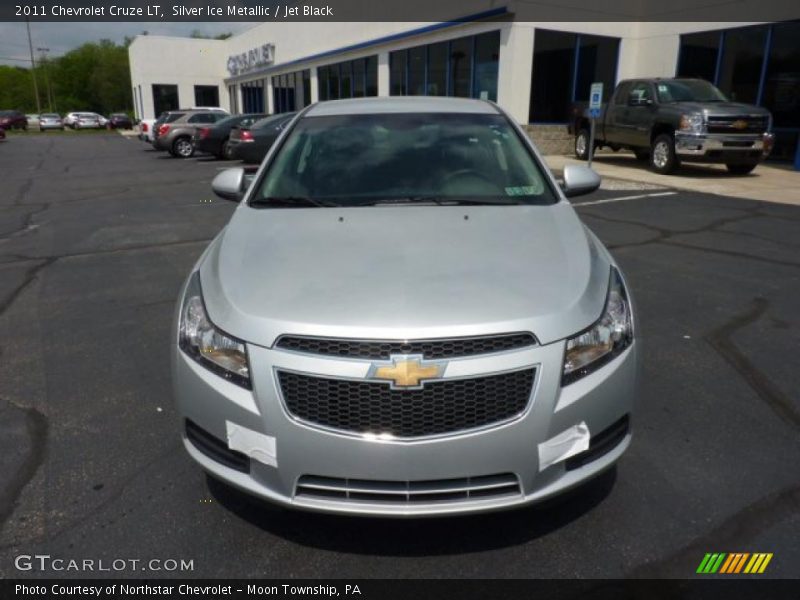 Silver Ice Metallic / Jet Black 2011 Chevrolet Cruze LT