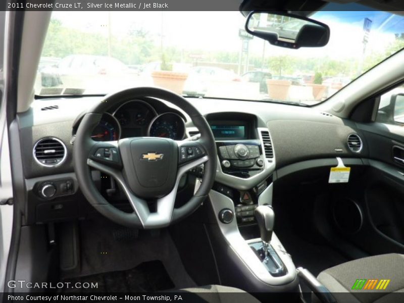 Silver Ice Metallic / Jet Black 2011 Chevrolet Cruze LT
