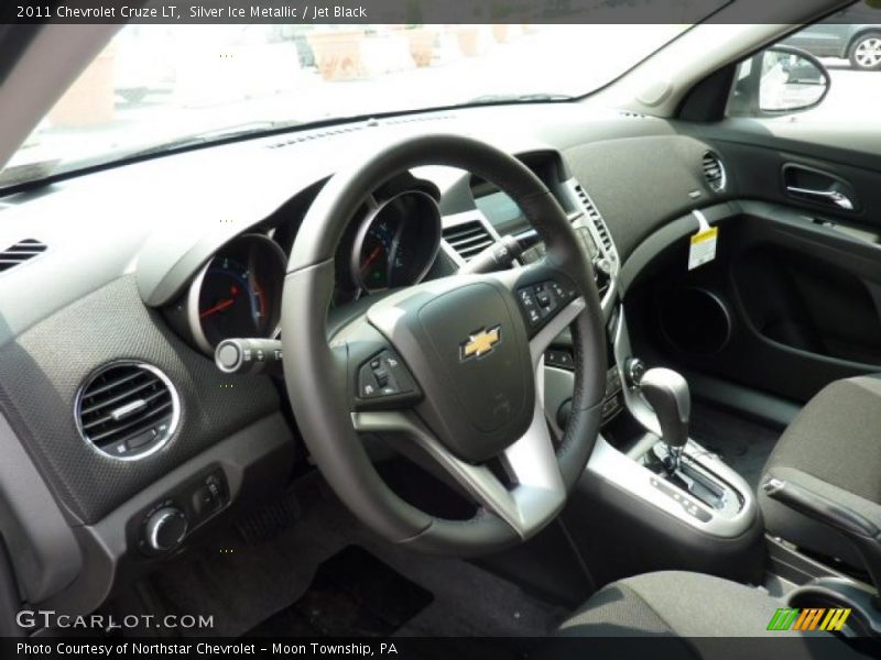 Silver Ice Metallic / Jet Black 2011 Chevrolet Cruze LT