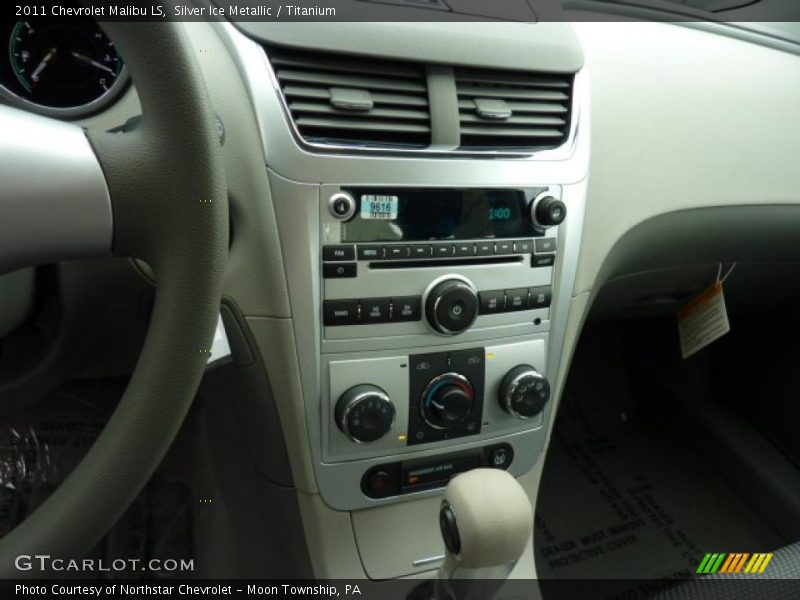 Silver Ice Metallic / Titanium 2011 Chevrolet Malibu LS