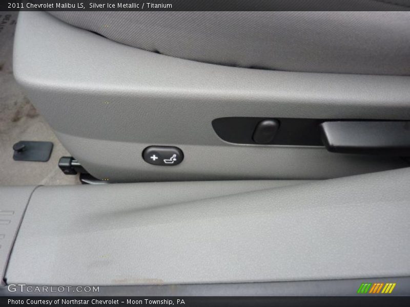 Silver Ice Metallic / Titanium 2011 Chevrolet Malibu LS