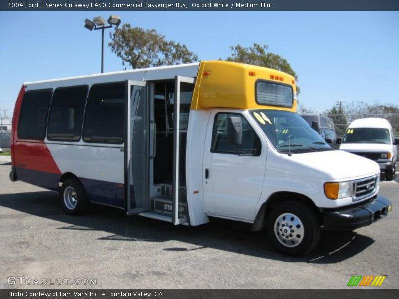 Oxford White / Medium Flint 2004 Ford E Series Cutaway E450 Commercial Passenger Bus