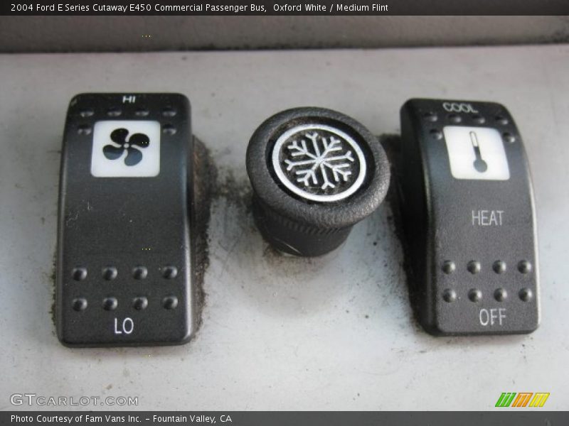 Oxford White / Medium Flint 2004 Ford E Series Cutaway E450 Commercial Passenger Bus