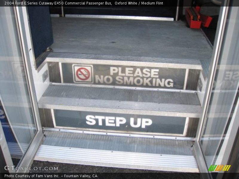 Oxford White / Medium Flint 2004 Ford E Series Cutaway E450 Commercial Passenger Bus