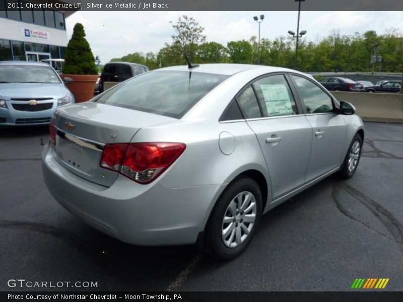Silver Ice Metallic / Jet Black 2011 Chevrolet Cruze LT