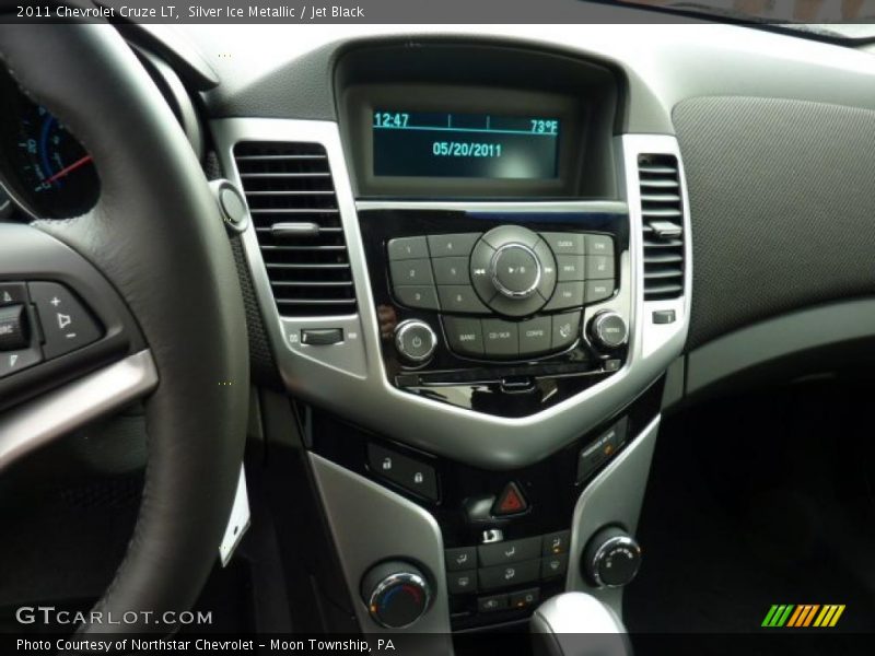 Silver Ice Metallic / Jet Black 2011 Chevrolet Cruze LT