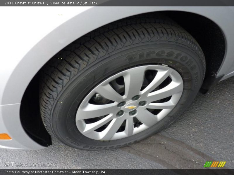 Silver Ice Metallic / Jet Black 2011 Chevrolet Cruze LT
