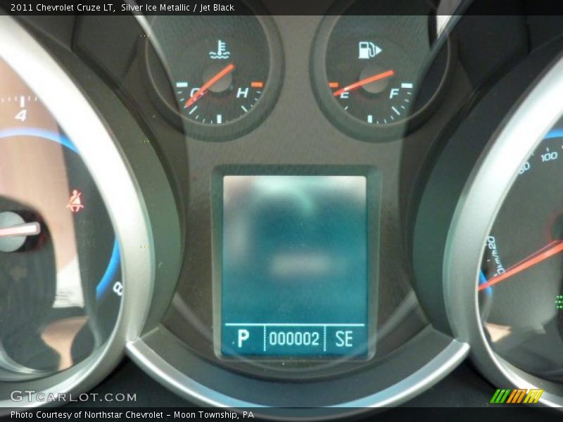 Silver Ice Metallic / Jet Black 2011 Chevrolet Cruze LT
