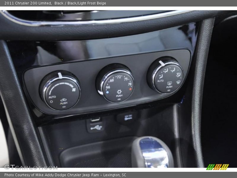 Black / Black/Light Frost Beige 2011 Chrysler 200 Limited