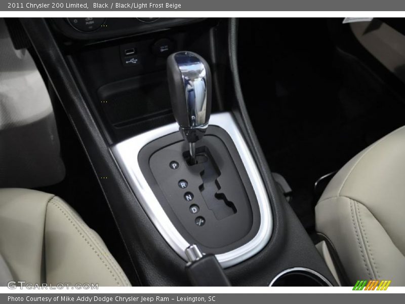 Black / Black/Light Frost Beige 2011 Chrysler 200 Limited