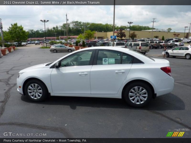 Summit White / Jet Black/Medium Titanium 2011 Chevrolet Cruze LS