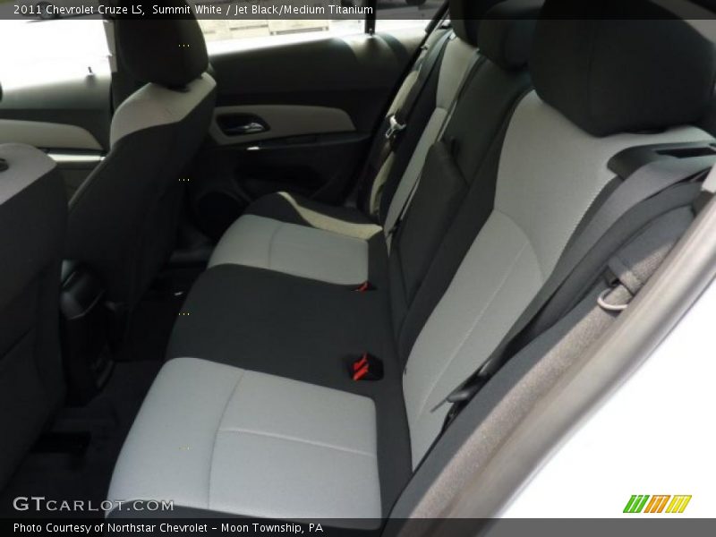 Summit White / Jet Black/Medium Titanium 2011 Chevrolet Cruze LS