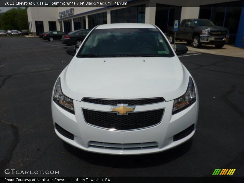 Summit White / Jet Black/Medium Titanium 2011 Chevrolet Cruze LS