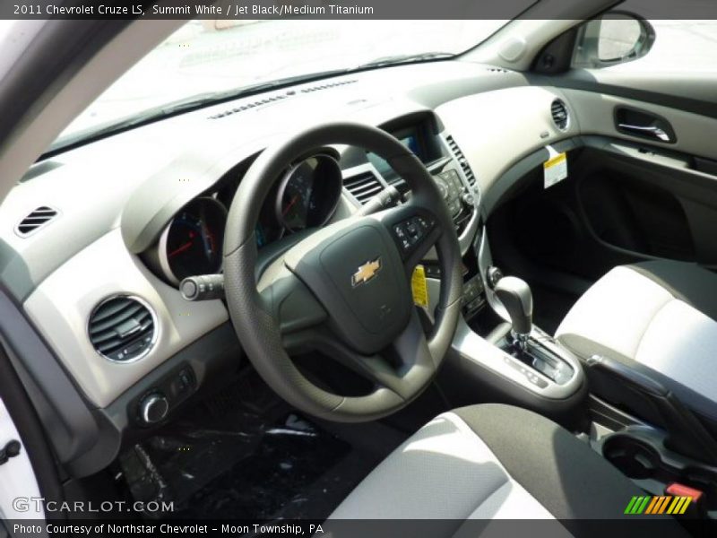 Summit White / Jet Black/Medium Titanium 2011 Chevrolet Cruze LS