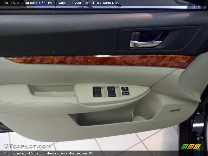 Crystal Black Silica / Warm Ivory 2011 Subaru Outback 3.6R Limited Wagon