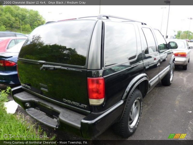 Onyx Black / Medium Gray 2000 Chevrolet Blazer LS 4x4
