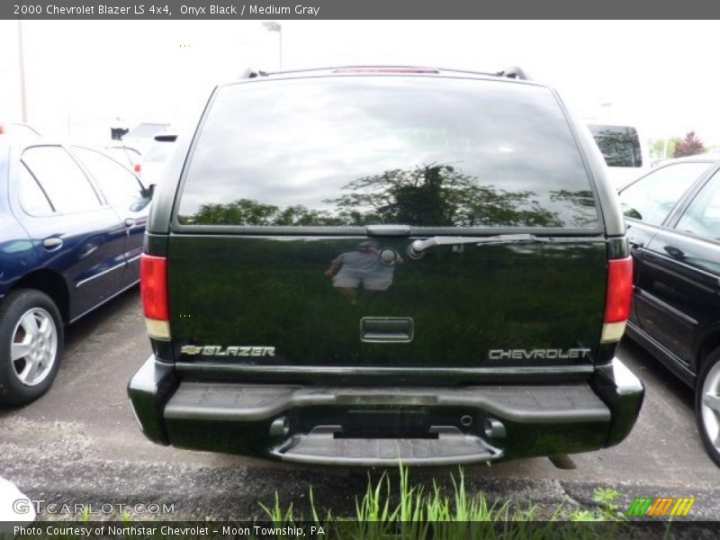 Onyx Black / Medium Gray 2000 Chevrolet Blazer LS 4x4