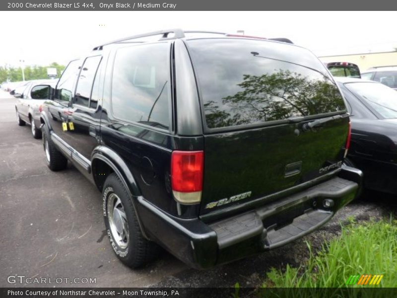 Onyx Black / Medium Gray 2000 Chevrolet Blazer LS 4x4