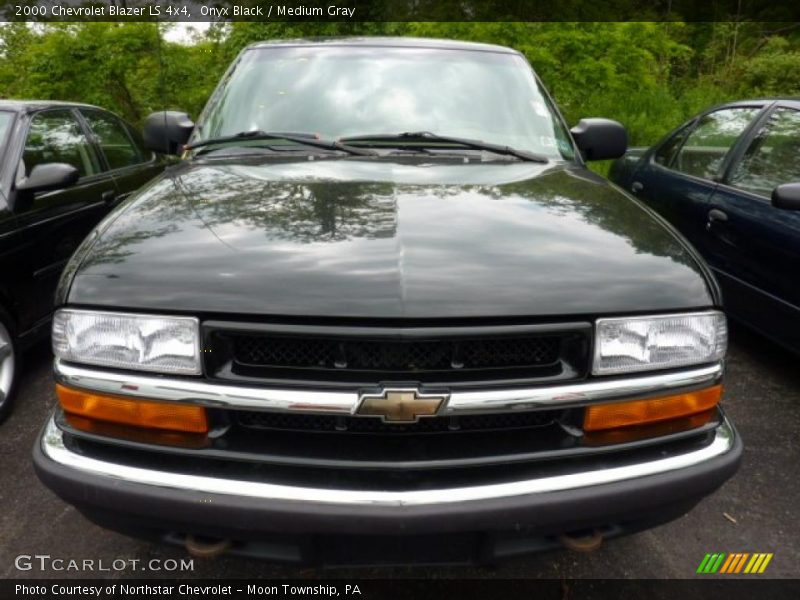 Onyx Black / Medium Gray 2000 Chevrolet Blazer LS 4x4