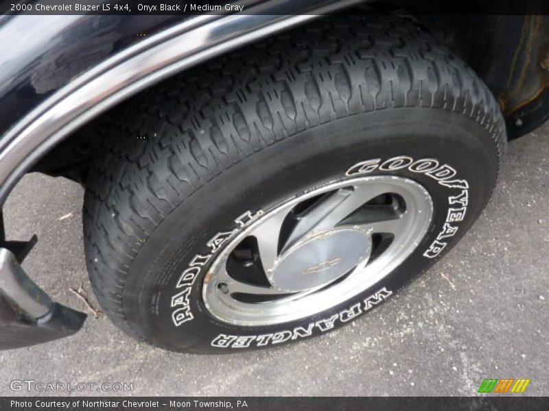 Onyx Black / Medium Gray 2000 Chevrolet Blazer LS 4x4