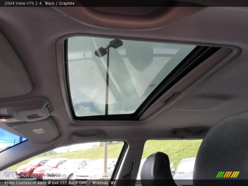 Black / Graphite 2004 Volvo V70 2.4