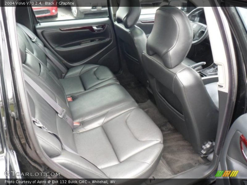 Black / Graphite 2004 Volvo V70 2.4