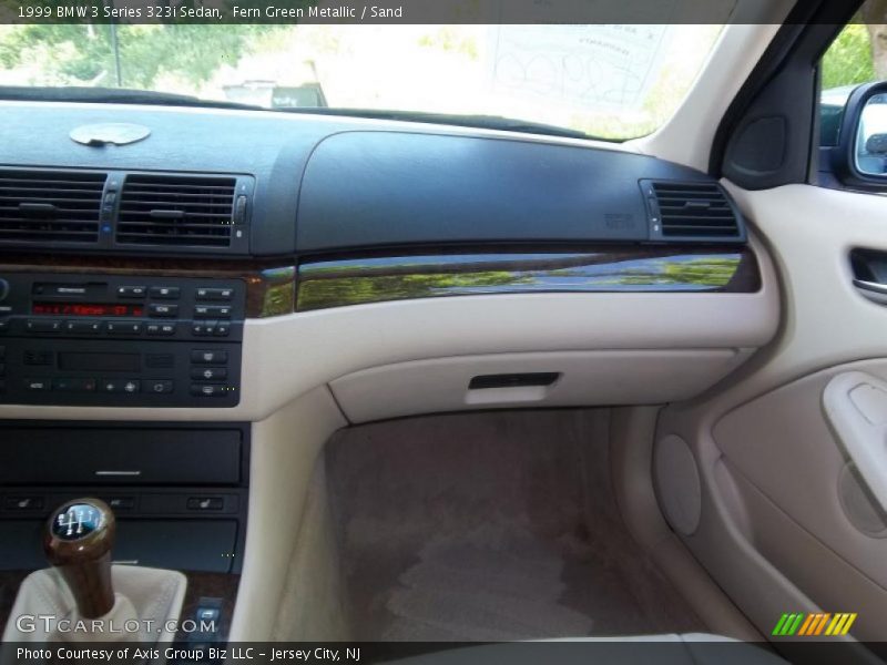 Fern Green Metallic / Sand 1999 BMW 3 Series 323i Sedan