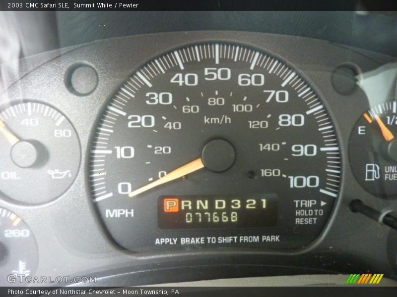 Summit White / Pewter 2003 GMC Safari SLE