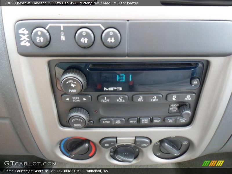 Controls of 2005 Colorado LS Crew Cab 4x4