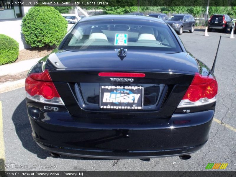 Solid Black / Calcite Cream 2007 Volvo C70 T5 Convertible