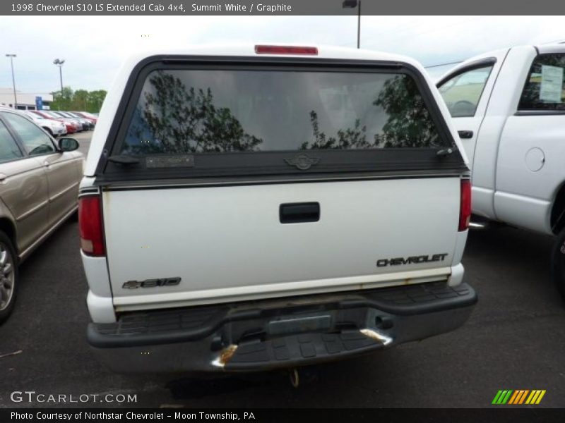 Summit White / Graphite 1998 Chevrolet S10 LS Extended Cab 4x4