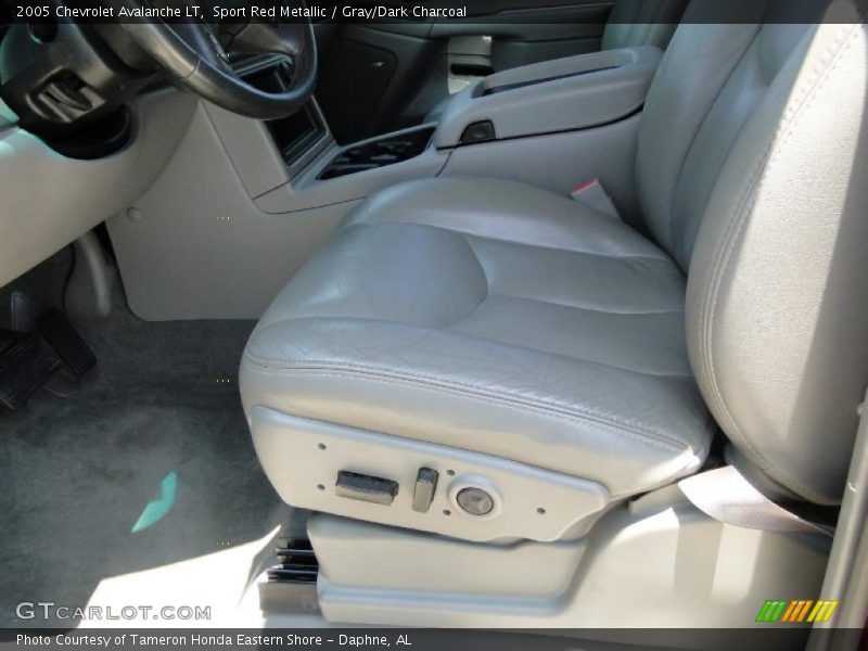 Sport Red Metallic / Gray/Dark Charcoal 2005 Chevrolet Avalanche LT
