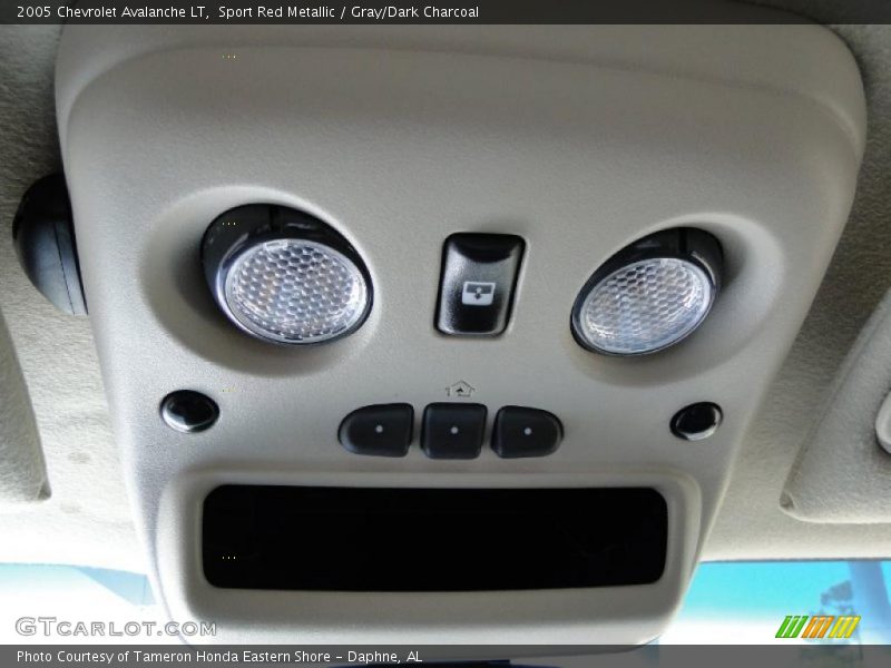 Sport Red Metallic / Gray/Dark Charcoal 2005 Chevrolet Avalanche LT