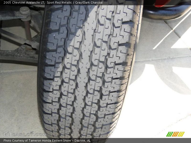 Sport Red Metallic / Gray/Dark Charcoal 2005 Chevrolet Avalanche LT