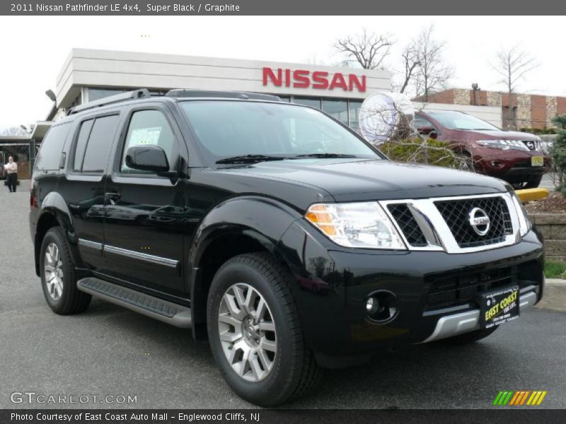 Super Black / Graphite 2011 Nissan Pathfinder LE 4x4