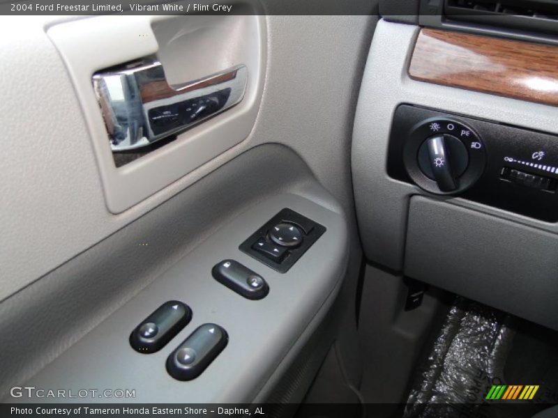 Vibrant White / Flint Grey 2004 Ford Freestar Limited