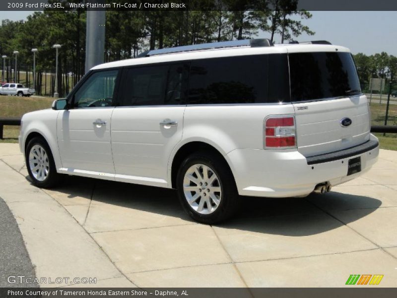 White Platinum Tri-Coat / Charcoal Black 2009 Ford Flex SEL