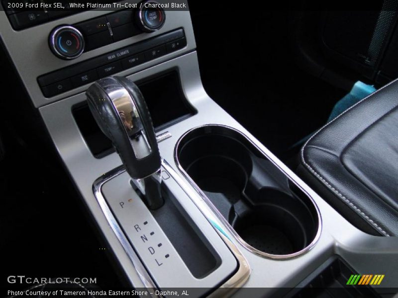 White Platinum Tri-Coat / Charcoal Black 2009 Ford Flex SEL