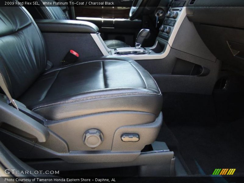 White Platinum Tri-Coat / Charcoal Black 2009 Ford Flex SEL