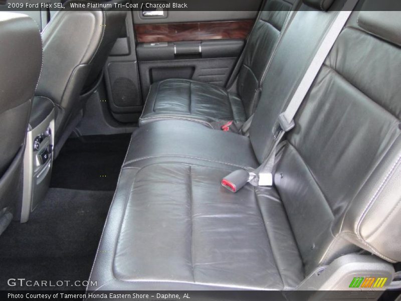 White Platinum Tri-Coat / Charcoal Black 2009 Ford Flex SEL