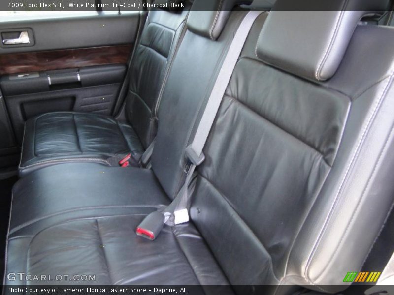 White Platinum Tri-Coat / Charcoal Black 2009 Ford Flex SEL