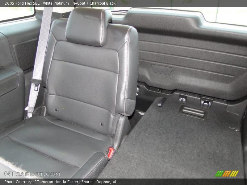 White Platinum Tri-Coat / Charcoal Black 2009 Ford Flex SEL