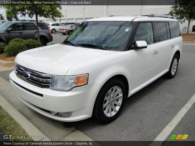 White Platinum Tri-Coat / Charcoal Black 2009 Ford Flex SEL