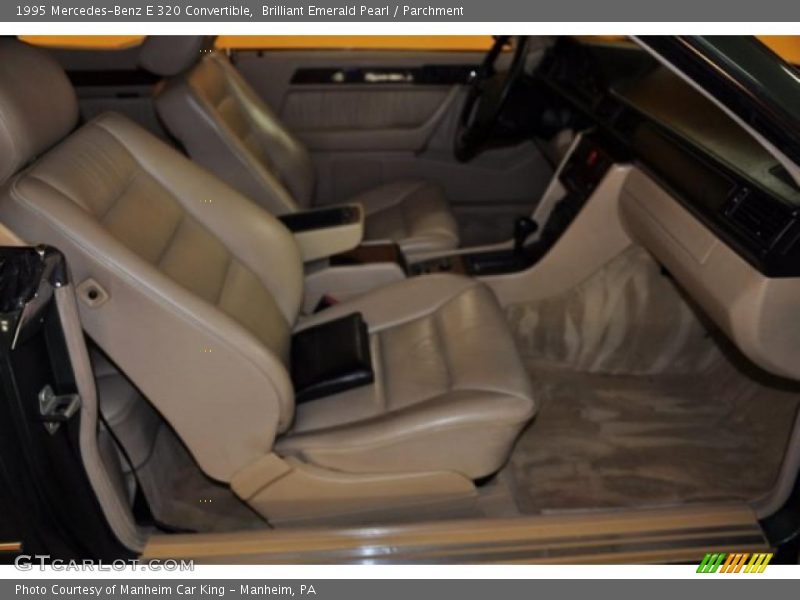 Brilliant Emerald Pearl / Parchment 1995 Mercedes-Benz E 320 Convertible